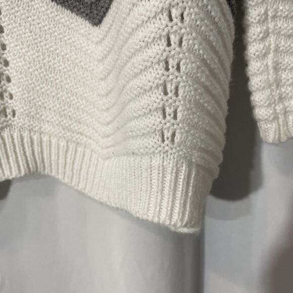 Full Circle Trends Boho Chevron Sweater White & Light Mauve & Gray XL - Picture 9 of 11